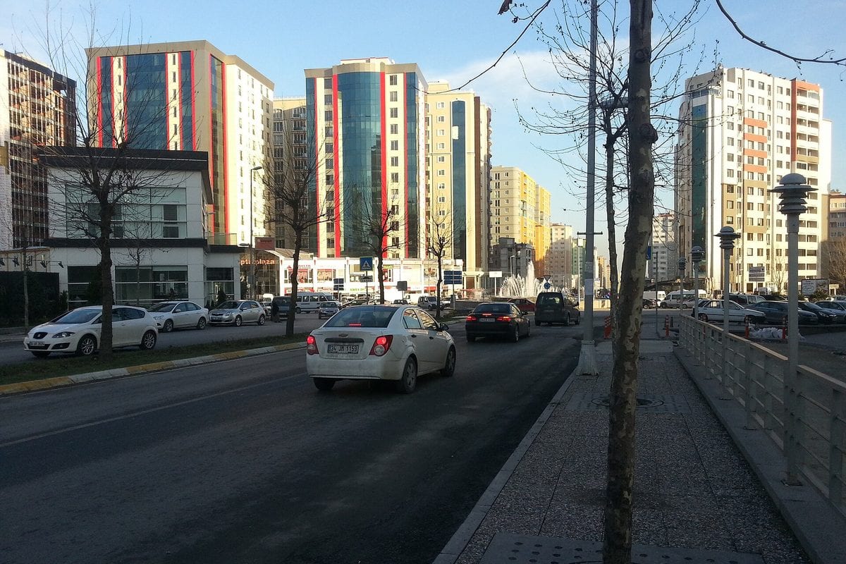 Esenyurt — Stadtviertel und Stadtansicht