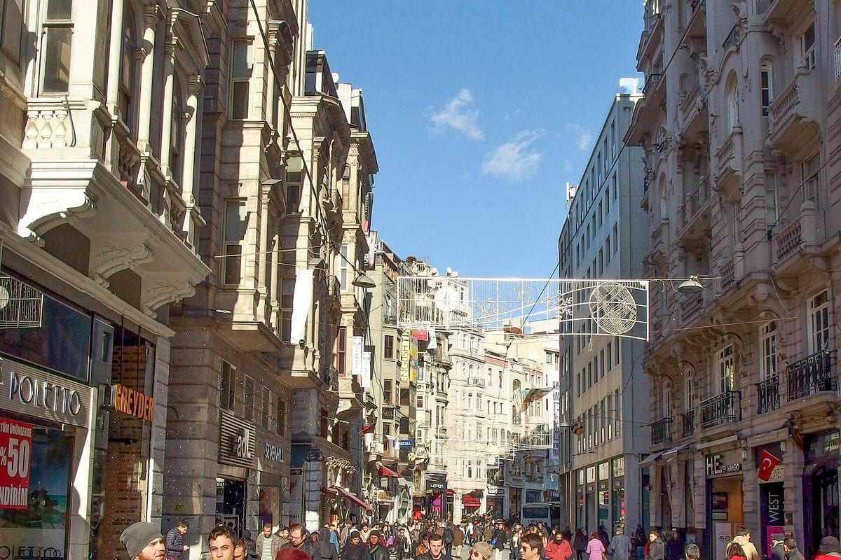 İstiklal Caddesi — tarihî bölge sokakları ve mimarisi