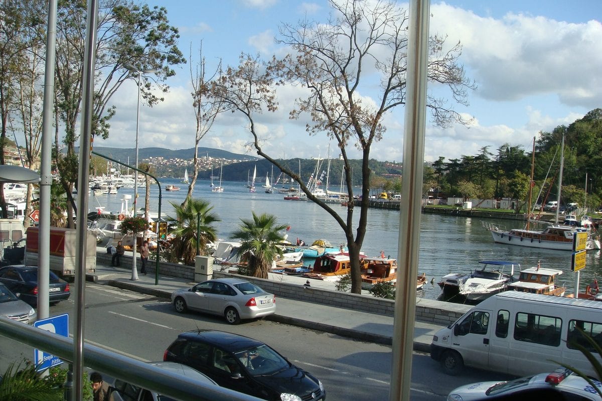 İstinye — coastal marina and waterfront