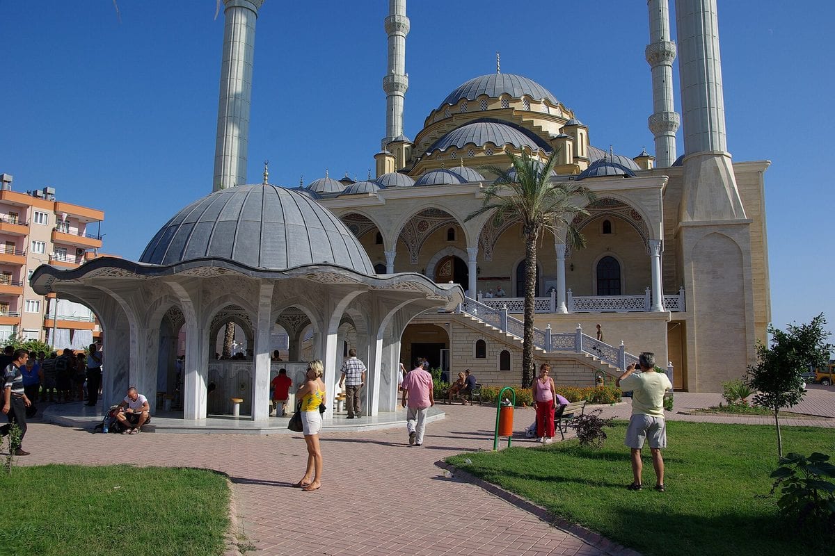 Antalya Airport nach Kızılot Transfer: Preis, Dauer & Buchung (2026)