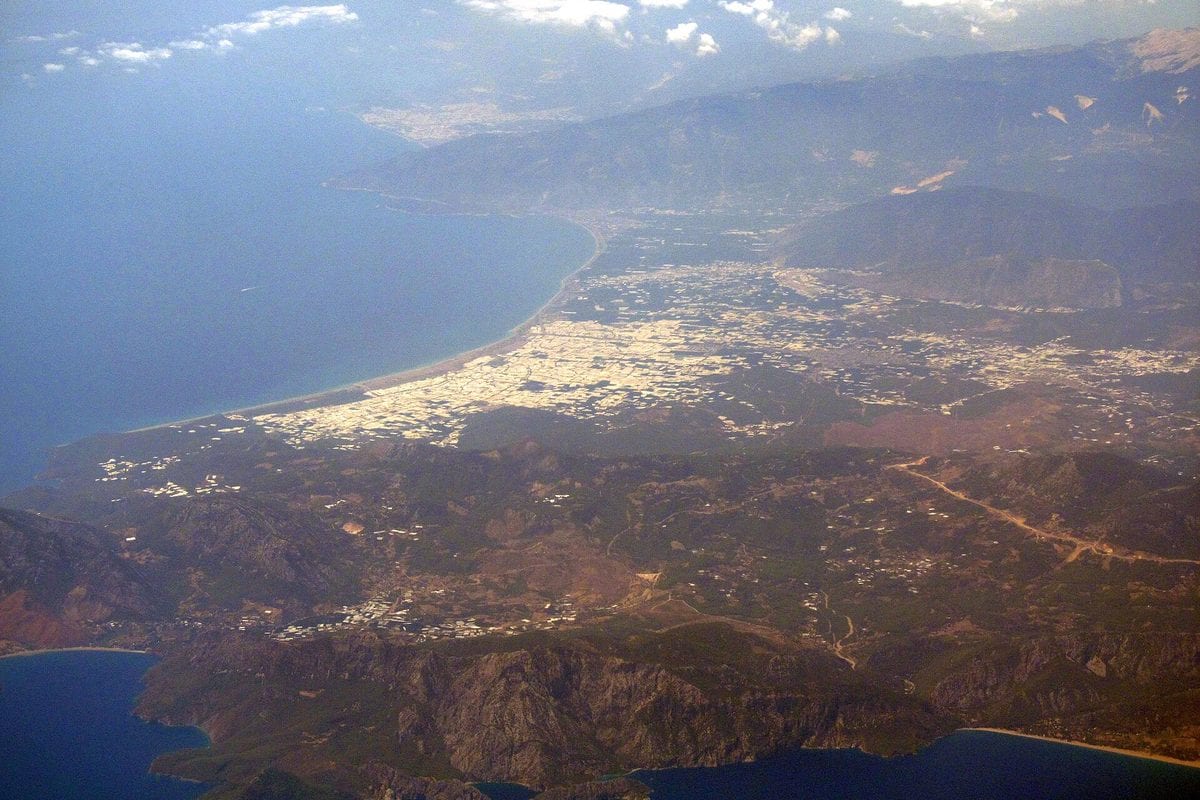 Antalya Airport Kumluca Transfer: Fiyat, Süre ve Rezervasyon (2026)