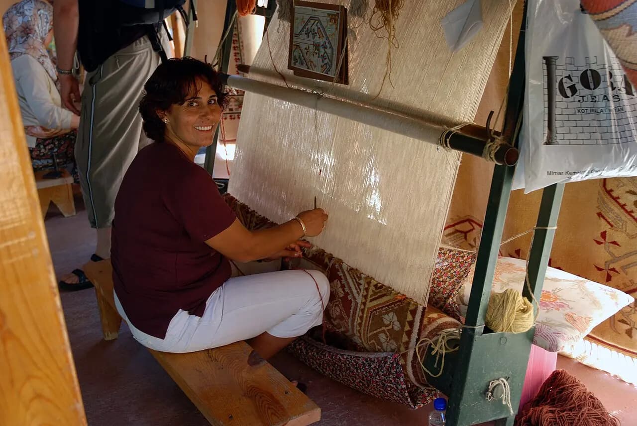 Carpet Workshop Turkish Art Tour — Private Tour with a WeCare Guide